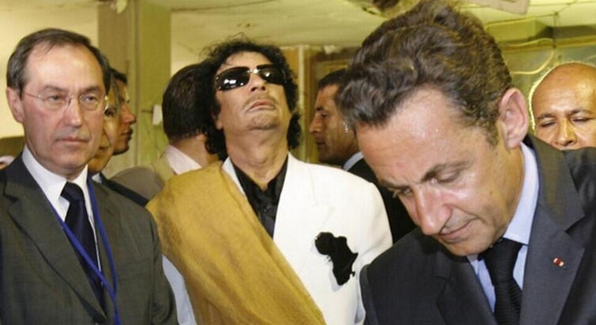 القذافي وساركوزي