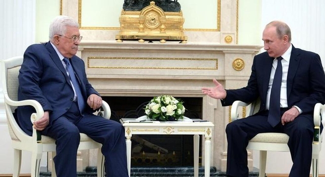 الرئيس الروسي، فلاديمير بوتين، يستقبل نظيره الفلسطيني، محمود عباس، في الكرملين