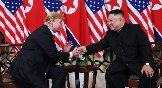 الرئيس الأميركي دونالد ترامب والزعيم الكوري الشمالي كيم جونغ أون