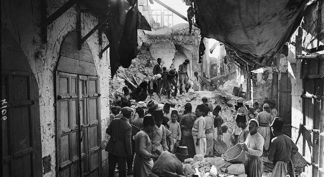 آثار زلزال نابلس في فلسطين سنة 1927