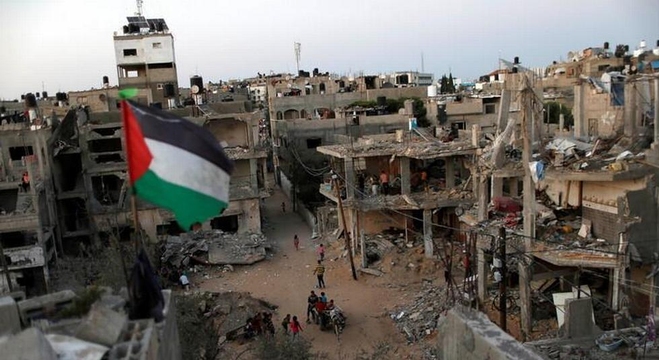 أنقاض منازل دمرتها الغارات الجوية الإسرائيلية خلال التصعيد الأخير