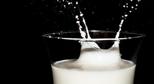 الحليب علاج لمن يعان